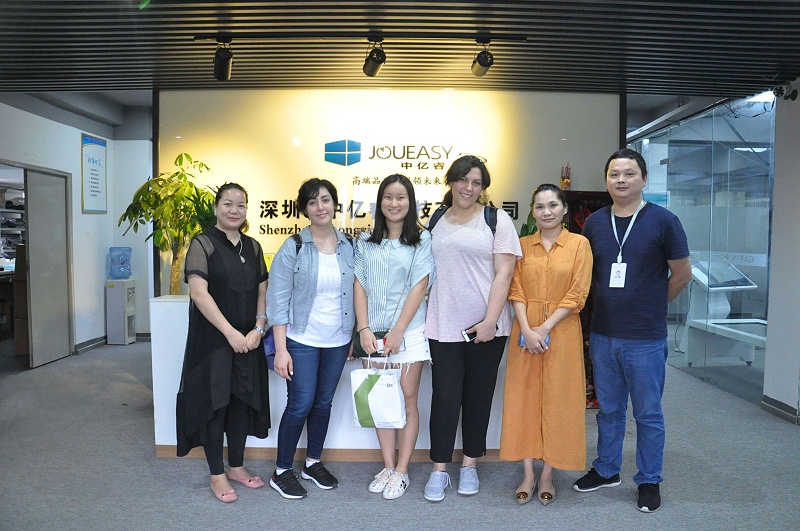 深圳中億?？萍紵崃覛g迎迪拜客戶蒞臨我司參觀考察